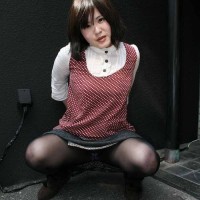 Pocchari Japanese MILF Maiko Umeki Shows Her Pantyhose in Public
